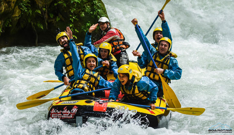 2-attivita-outdoor-aria-aperta-Boardtrip-rafting